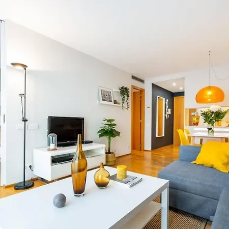 Monumumental Free Parking Apartment *